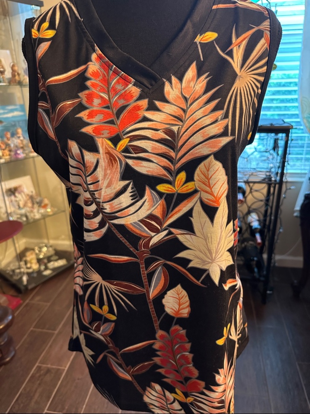 Black Floral V-Neck Sleeveless Top - Elegant Tropical Print